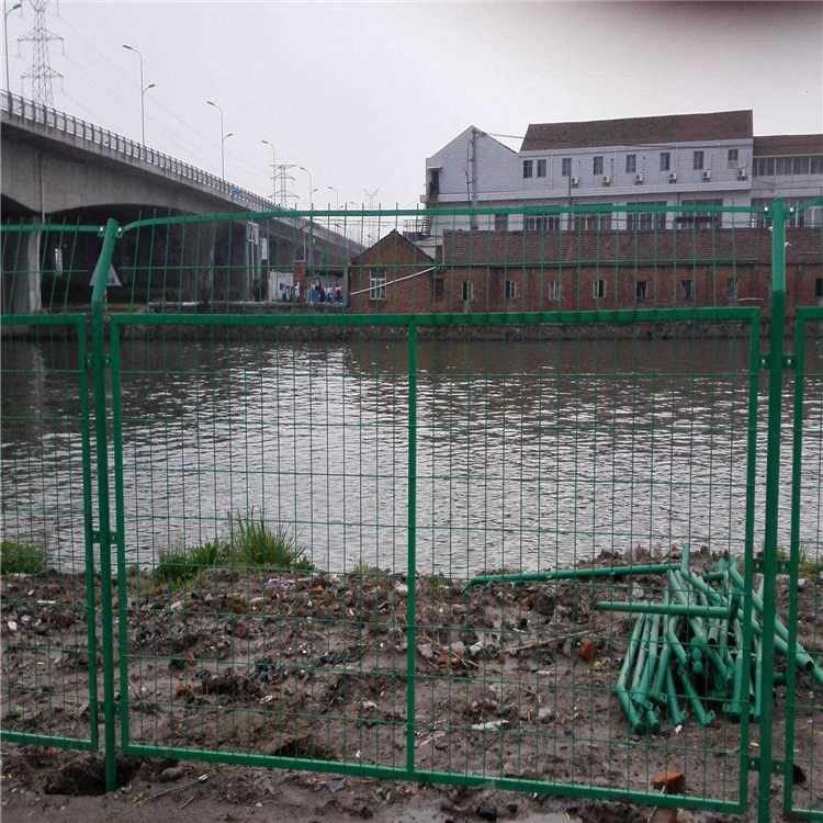 河南一級水源地河道兩側圍網